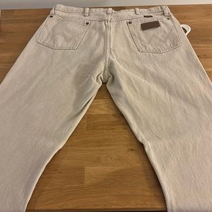 Wrangler 13MWZ in Khaki 38x34